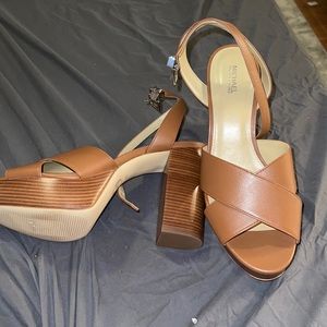 BNWOT Michael by Michael kors luggage colored heels